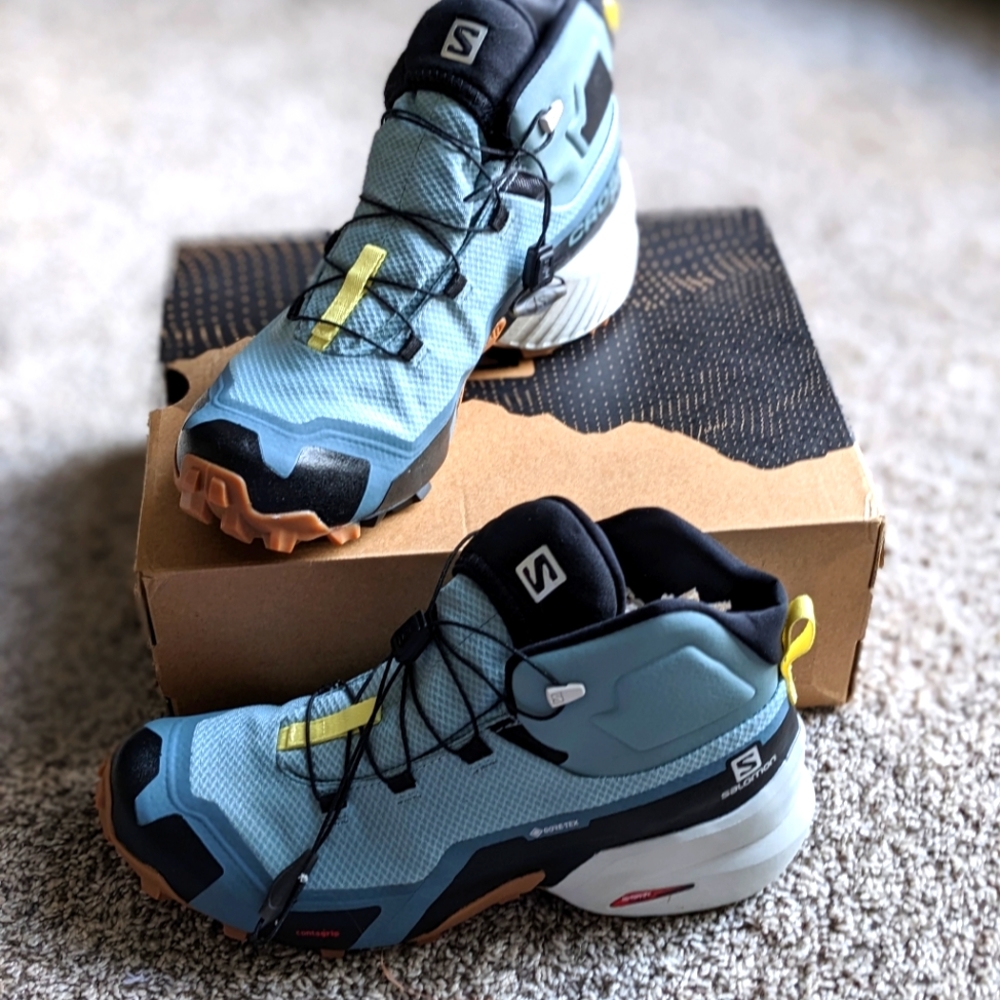 Salomon cross hike mid GTX women size 8.5 us